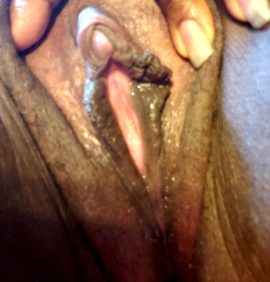 comfortzhome:  deetweez:  comfortzhome:  When you wake before the alarm, because you’re so horny and you’re clit is still hard.  Too bad you’re so far away be the perfect thing to do on a rainy day  @deetweez perfect for rainy day fun…