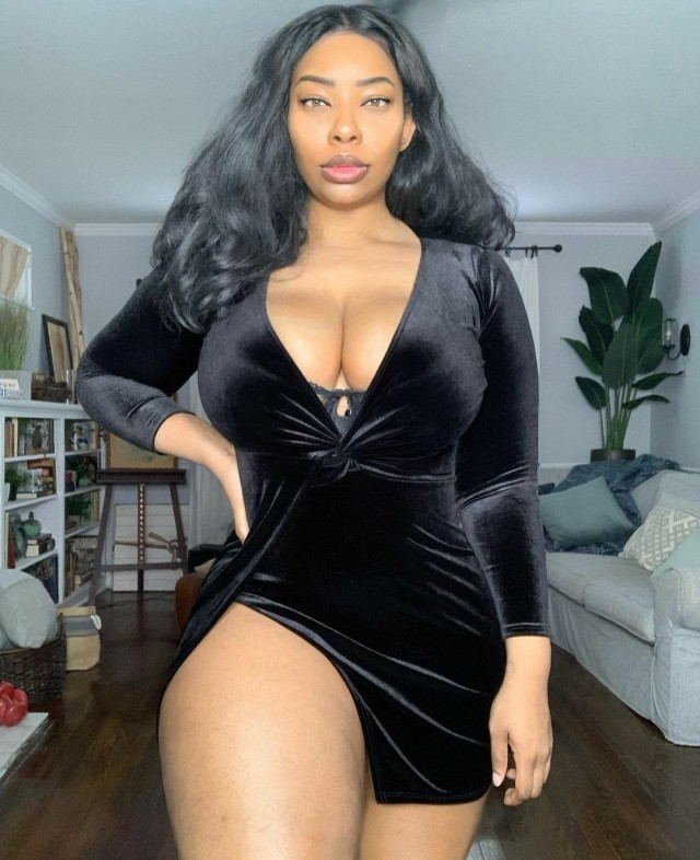 princejazziedad:Stacked. Front&Back Curvy Luscious BootiDelicious  Ms Stormz………❤️💛💚 She ckecks all the boxes!!✔️LIPS✔️TITS✔️HIPS