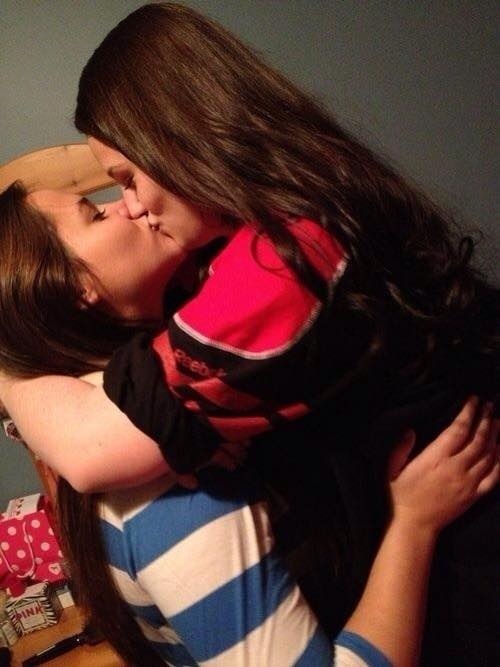 lesbian-sweethearts:  Follow for more lesbians!