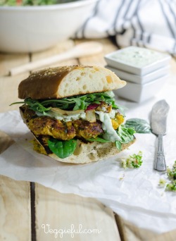 vegan-yums:  Falafel Style Veggie Burger