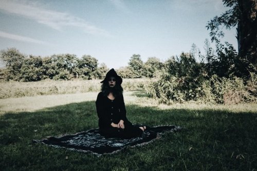 sosuperawesome:VVITCH Flight and Salem Witch Woven BlanketsBrett Manning on EtsySee our #Etsy or #Wi