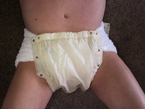 loveterrynappies: terrynappylover: Heavenly wrapped in fluffy terries and encased in Suprima 1250 so