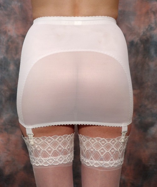 girdlelover59: I would love a beautiful girdle like this for my own