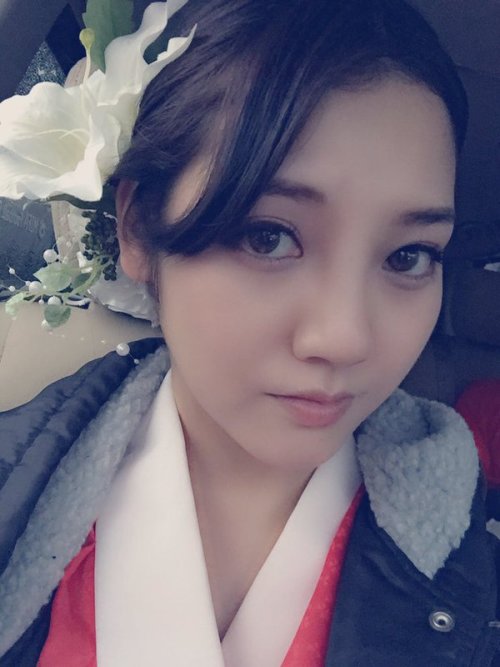 higemania:  みづなれい(31)水菜麗さんはTwitterを使っています: “16時過ぎから美咲結衣ちゃんと私の公開調教始まります！ドグマブースでお待ちしてます！れい様コールお忘れなく。 https://t.co/6qFl6mM6AZ”