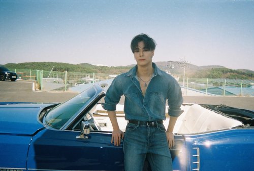 220610 Fancafe UpdateFilm Camera Jacket Behind