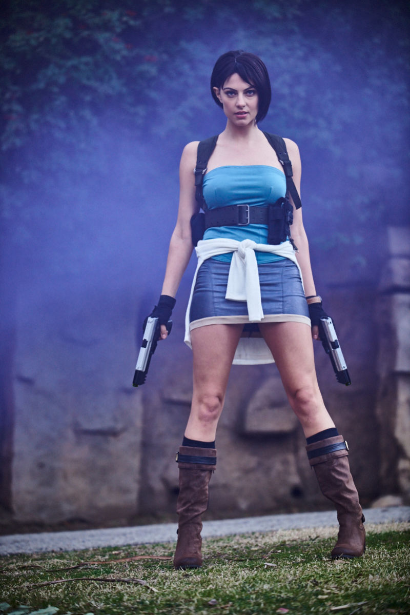 fuckheadmanip:  Some fantastic and sexy real life pictures of Jill Valentine. For