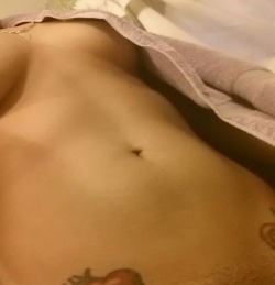 ynglatinmilf:  It’s pointless to dry off
