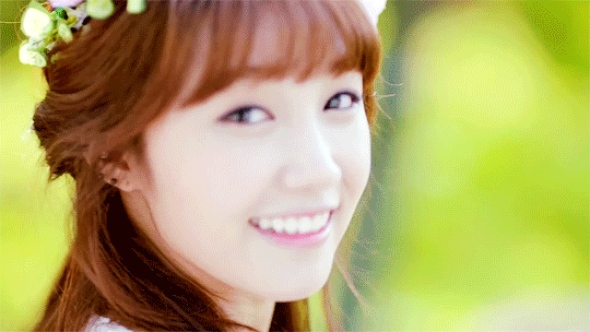 eunji's smile could grow flowers