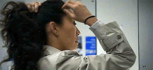 itsboundtobetragic:Villanelle, honey, your gay is showing