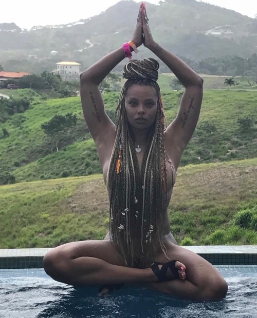 Porn linrenzo:  bombshellssonly: @evamarcille photos