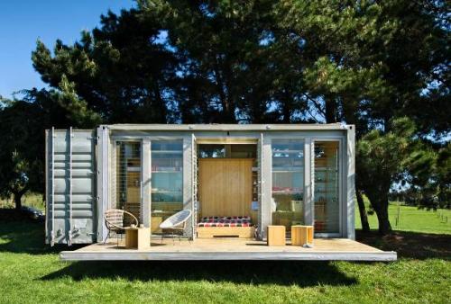 benjaminvine:  Living in a shipping container Okay, it’s not so easy to control the moisture balance well when it rains, it makes a terrible noise when it is raining and when it is hot it is really bloody hot. But, for a few thousand dollars you have