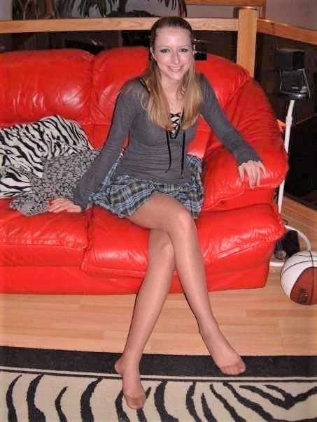 A Pretty Smile, Nice Legs And Cute Feet Make For A Perfect Picture