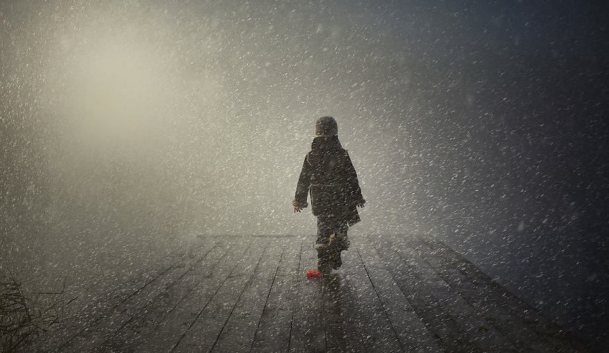 zipping:  Elena Shumilova is a Russian photographer who takes these beautiful photos