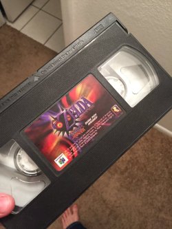 thechubbynerd: clubsdeuce:  what what is this  Back in the pre-Internet days you could buy videos that were basically 30 minute Let’s Plays, showing you how to beat really tough sections of the game/hidden content.  what a time to be alive~ &lt;3