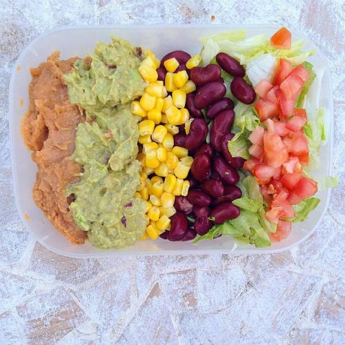today for lunch I had a smashing burrito bowl! They are so simple, yet so healthy, easy and cheap