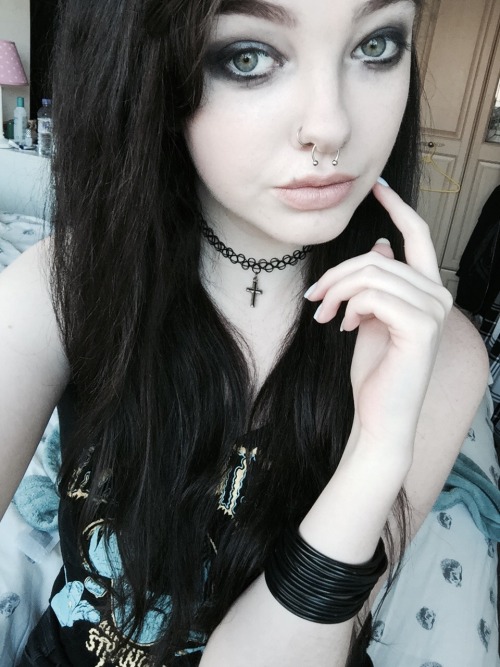 punkflop:  date me to disappoint your parents  Hell yes …..