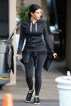 kuwkimye:  Kim at Barry’s bootcamp in Los