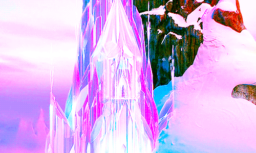 aibaaina:Alone in the remote mountains beyond Arendelle, Elsa has created an ice palace: a glitterin