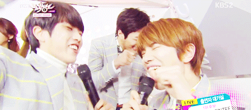 oh-sehun-please:  poor myungsoo is so embarrassed doing aegyo 