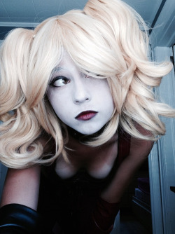 themrcreepypasta:  An old photo, but here’s this year’s Halloween costume, Harley Quinn!  