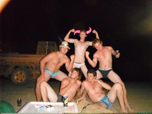 tradieboots: You can’t tell me nothing gay is going on here.