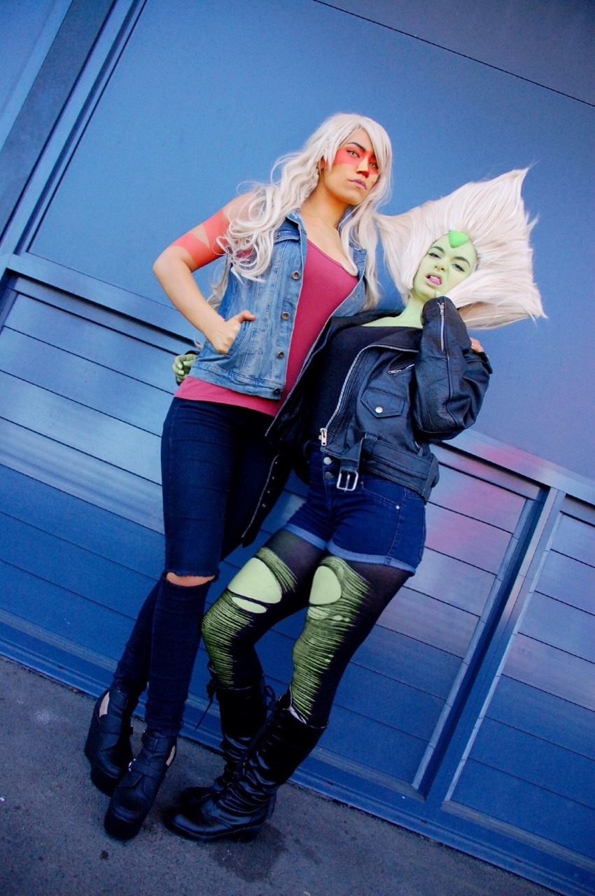 theunseeabletruth:  Home world gems coming at you from AMC 2015. Lock your doors.