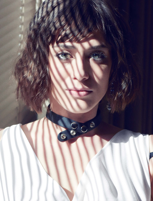 Lizzy Caplan