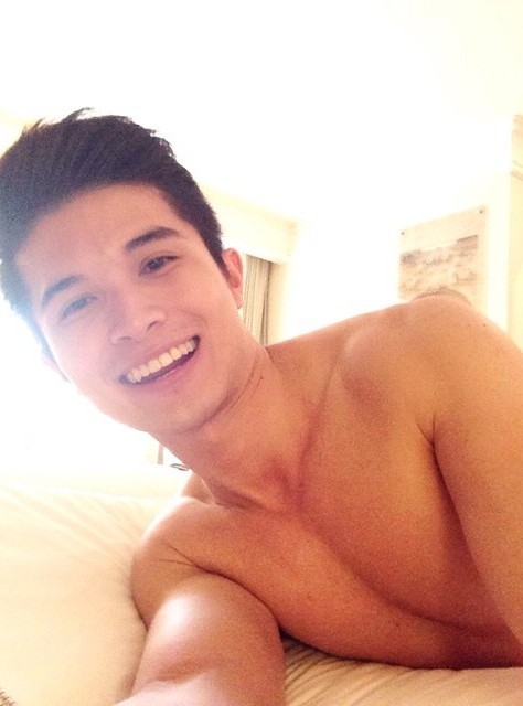 merlionboys:  Have a lovely Sunday guys! http://merlionboys.tumblr.com/