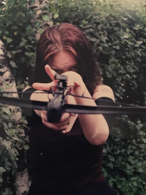 A picture my brother took on the patio of my townhouse in 1998.I turn 42 today and my face and hair 