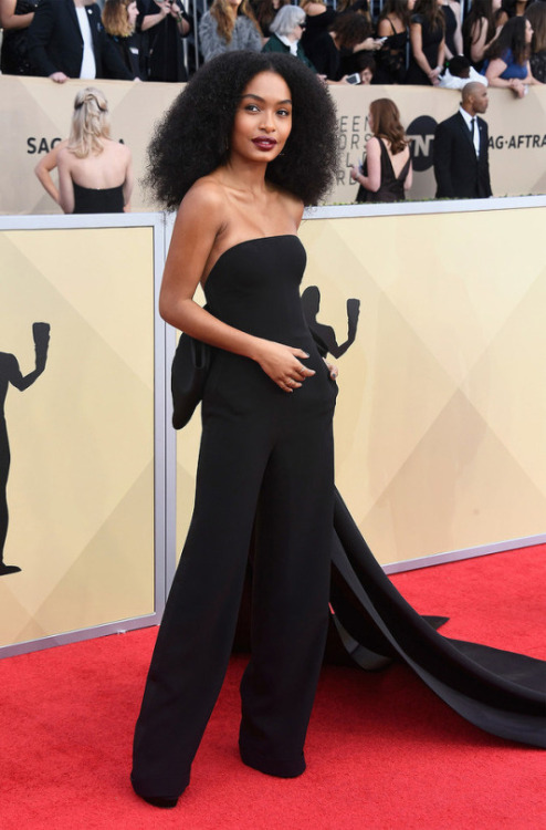 dailygrownish:Yara Shahidi at the SAG awards