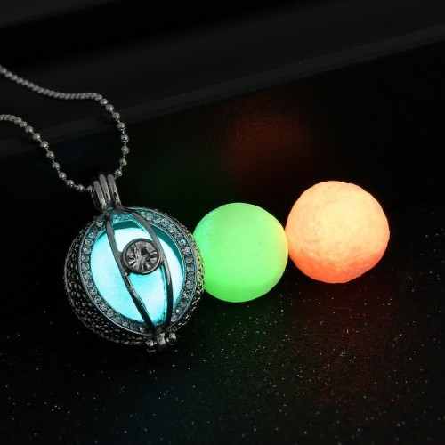 psych2go:  creepitreal666:  fairyoracle:  Glowing Luminous Beads Necklace:  001 // 002   003 // 004   005 // 006   Omg want  You guys can use the discount code “psych2go” to get 10% off your orders.  