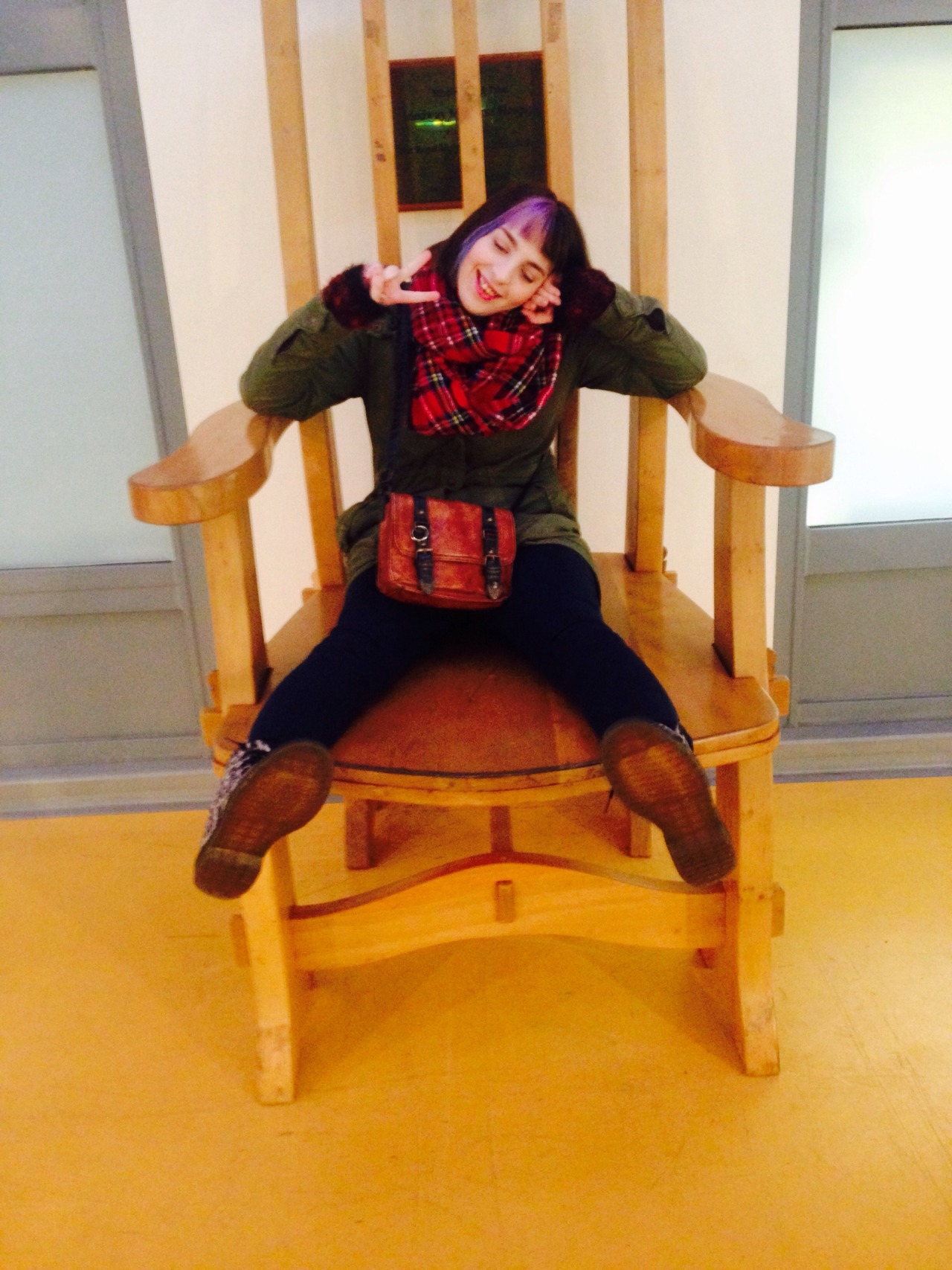 averyconfusingcouple:  This big chair makes me feel really little ^_^ 