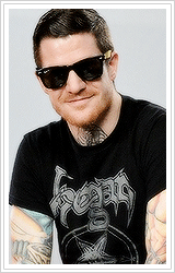 doopity-deactivated20180330:Happy birthday Andy Hurley! (◡‿◡✿)