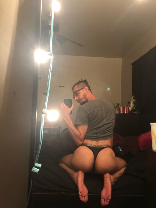 sluttydrunk:Thong selfie evolution 