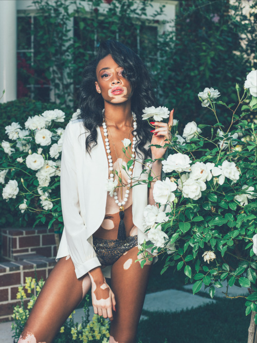 hellyeahchantellewinnie:    Chantelle Winnie, Paris Match Issue 3461, September 23, 2015   