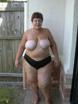 amatuerbbwandmatures:  Hope you like these