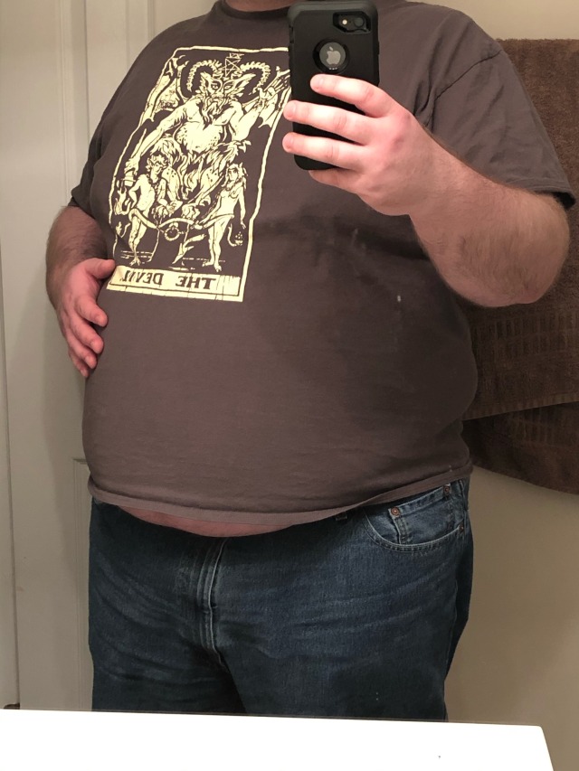 huggin-boi-deactivated20200609:These 3XL shirts are starting to feel breezy 😅