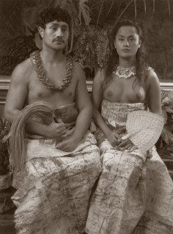 Old-Glory:shigeyuki Kihara, Samoan Couple, 2004–2005. 