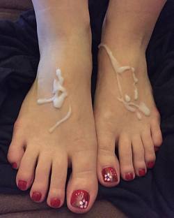 hertoesnsoles:  Lotion #footjob #footfetishnation #footfetishcommunity