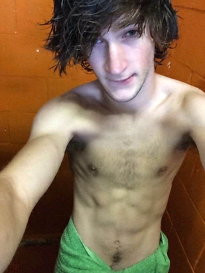 ...AND YET ANOTHER UNNECESSARY GAY NUDITY BLOG