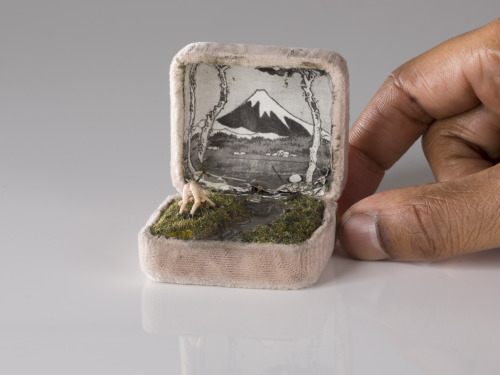 asylum-art:Talwst– Sculpture-Infinity  instagram | facebookCanadian native of Trinidad artist Tawlst found his specialty in the diorama. He painstakingly replicated tiny scenes inside old rings caskets. 