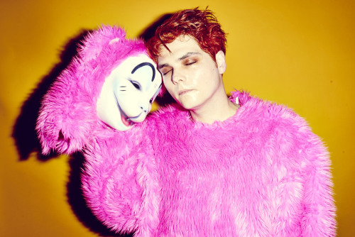 vacationadventuresociety:  Hesitant Alienoriginal booklet photos