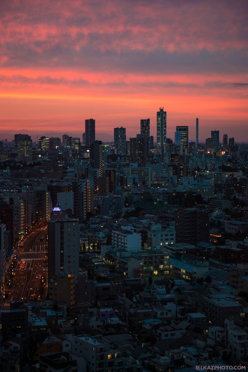 Atmospheric Flame II, Ikebukuro 池袋