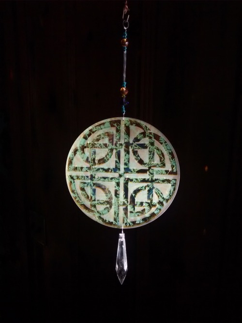 ornamentalglass:Triskele with Celtic knot crystallized dichroic RainbowLightcaster.  By Richard Elvis  Etsy 