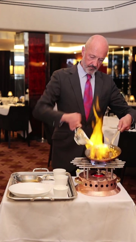 Dinner and a show !! Stunning tableside flambé by Thierry at Savoy Grill !