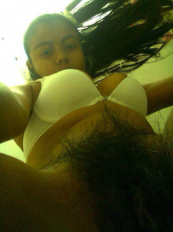 bigsohotpubes:  More Hairy Babes HERE  