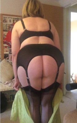 Porn bbwloveandotherthings: Slow deep stroke her photos