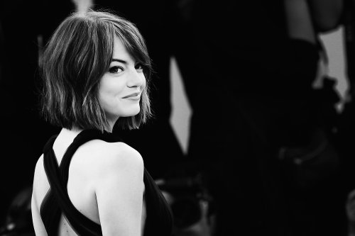 gentlemanboners:  Emma Stone. https://www.snapchat.com/add/gentlemanboners