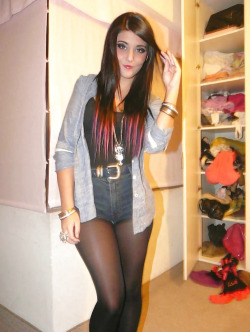 Lchdress:  Crossdresser Pictures