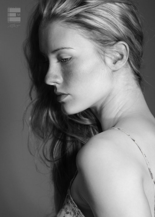 beautyeternal:  Sheridan Wilcox - Added to Beauty Eternal - A collection of the most beautiful women. ephotom:  Sheridan-539-5X7 by *EdwinLMunt Model: Sheridan Wilcox Photographer: Edwin Munt Location: Kings Mountain, NC EphotoM <- Facebook Fan